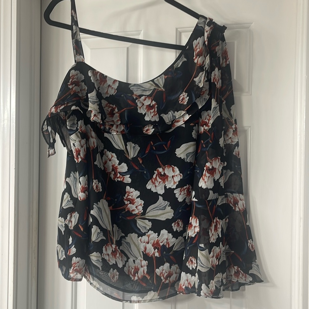 Great Condition Women’s One Shoulder Top